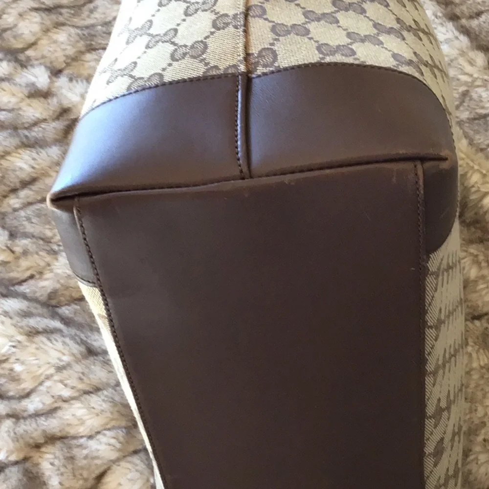 Gucci tote bag 15x13 x4 - Picture 7 of 12